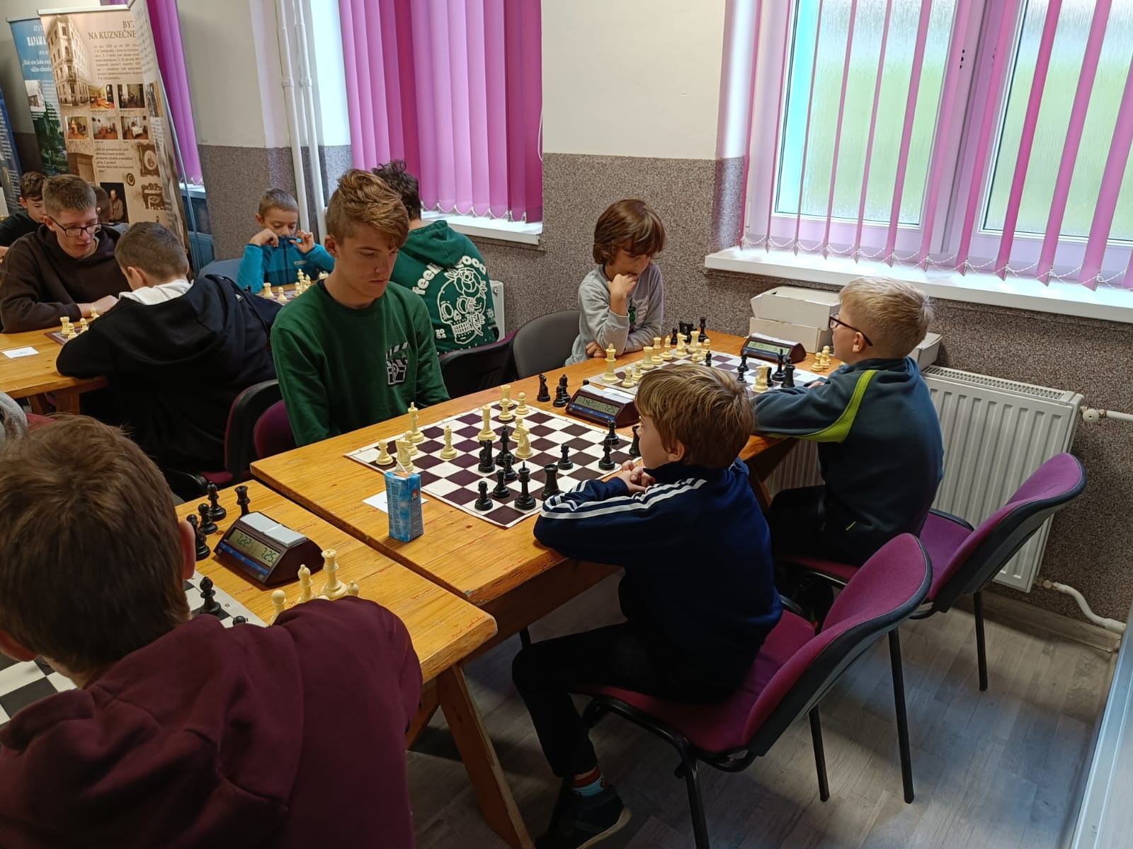 Majstrovstvá žiakov a žiačok ZŠ a SŠ okresu Sabinov v zrýchlenom šachu - Obrázok 5