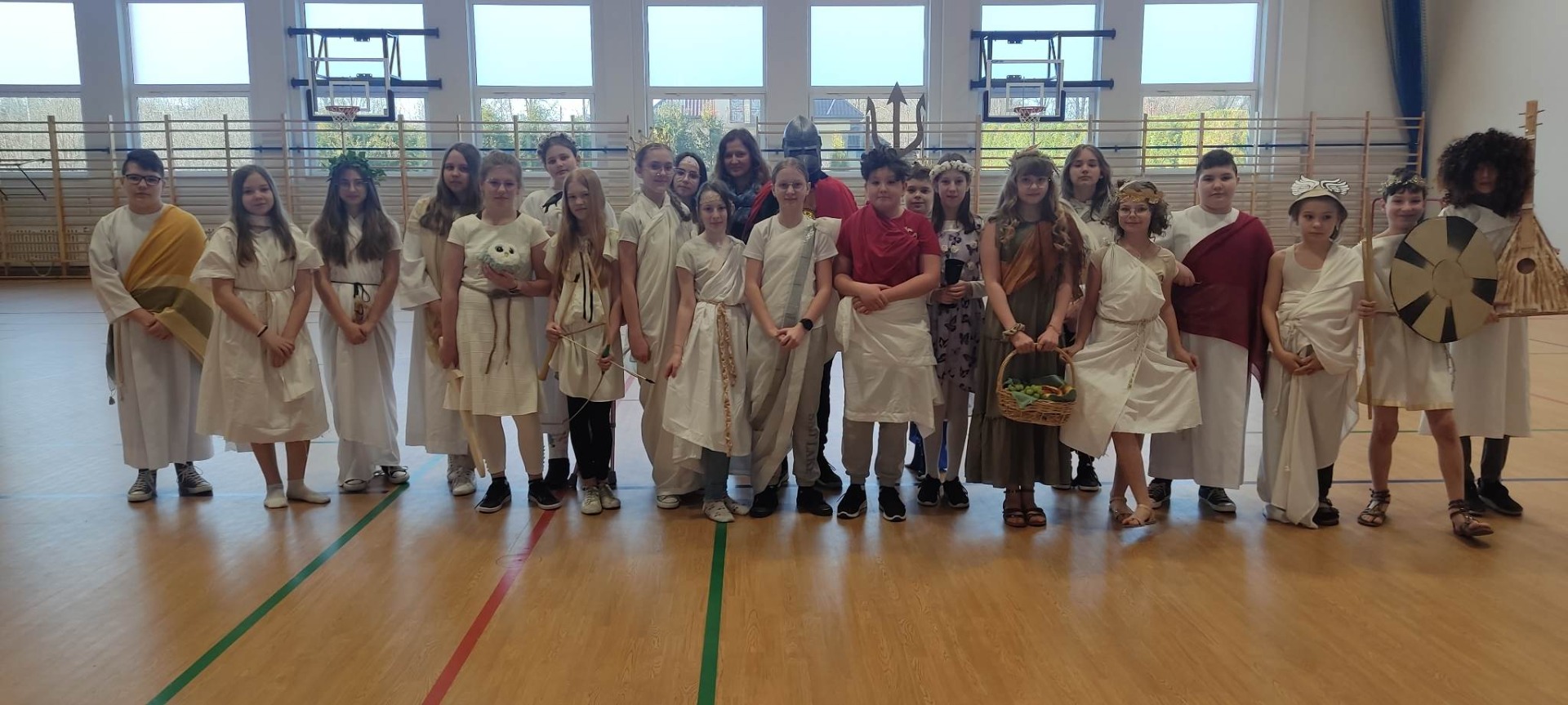 Bogowie greccy w naszej szkole - Obrazek 1