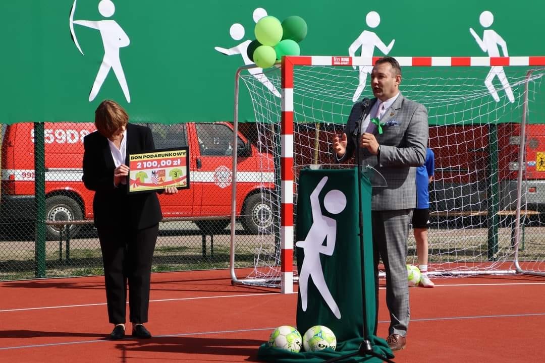"Zielone szaleństwo- nowe stroje sportowe!" - Obrazek 2