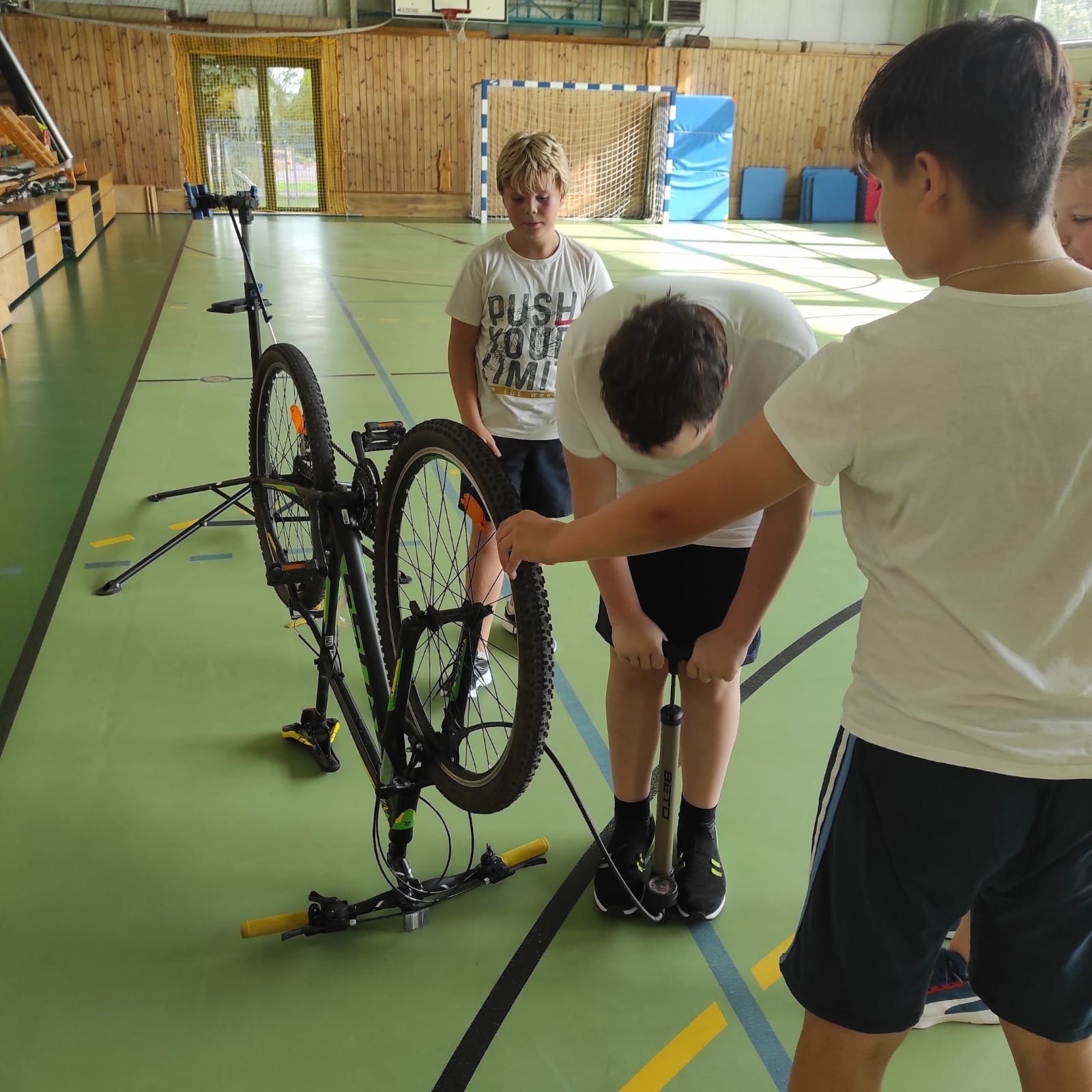 Rower na zajęciach wf jako forma rekreacji ruchowej.  - Obrazek 4