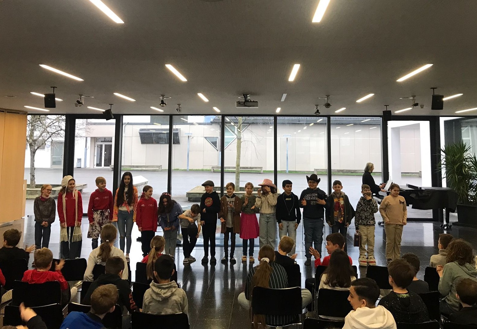 Zu Gast an der Mittelschule: Mozart-Ensemble Luzern - Bild 1
