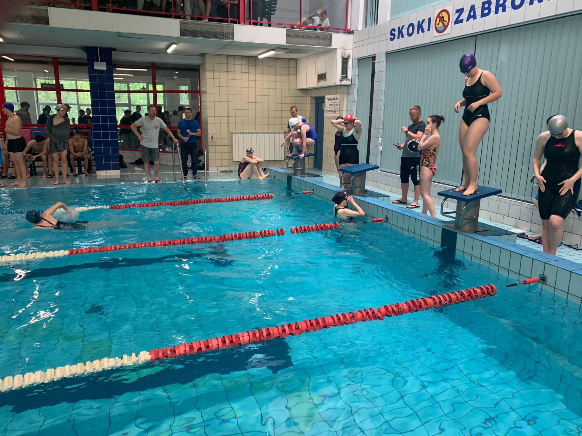 VI Międzyszkolne Mistrzostwa Zespołu Szkół Samochodowych i Licealnych nr 2 w pływaniu - Obrazek 1