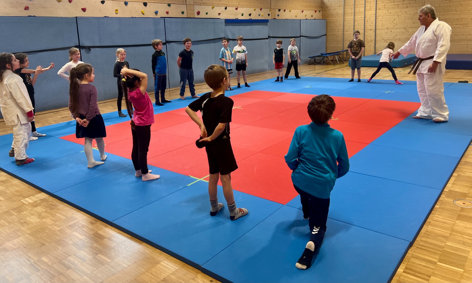 Arbeitsgemeinschaft Judo an der Grundschule Lauterhofen - Bild 3