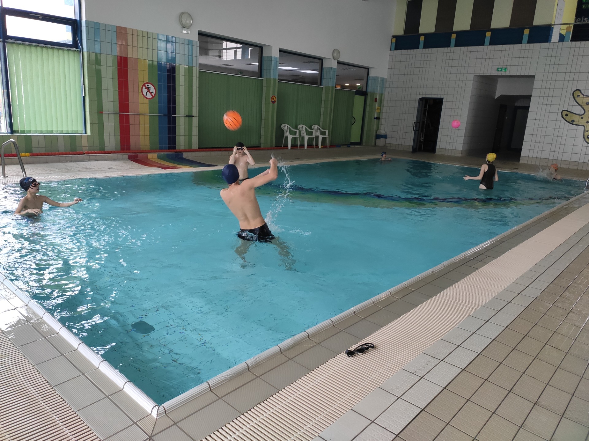 Zajęcia rekreacyjno-sportowe na pływalni - Obrazek 1