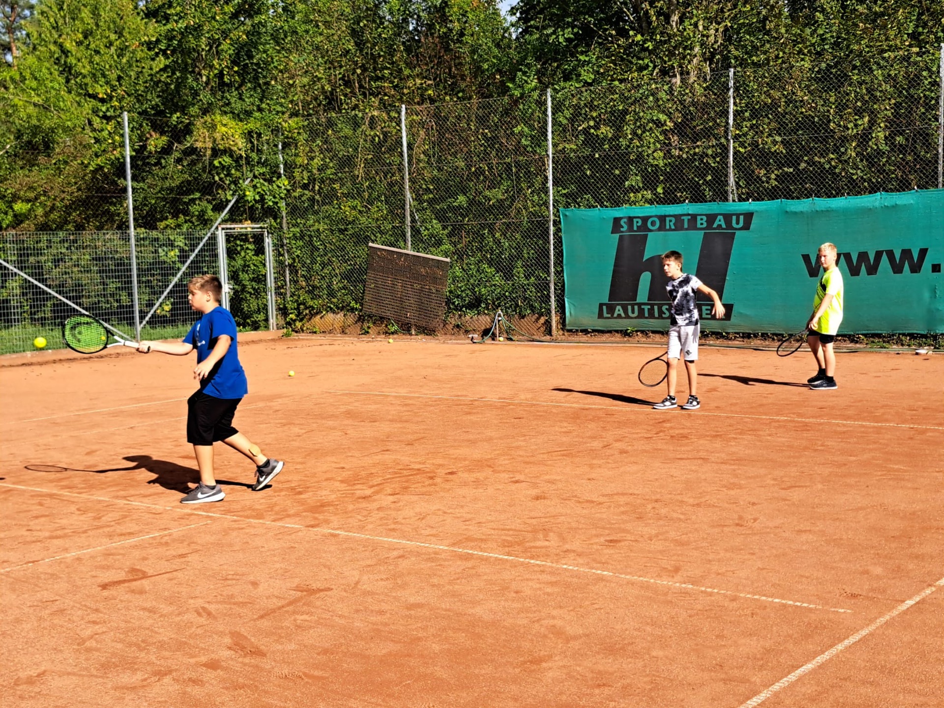 BSP am Tennisplatz in Rosenau - 2. Klasse - Bild 3