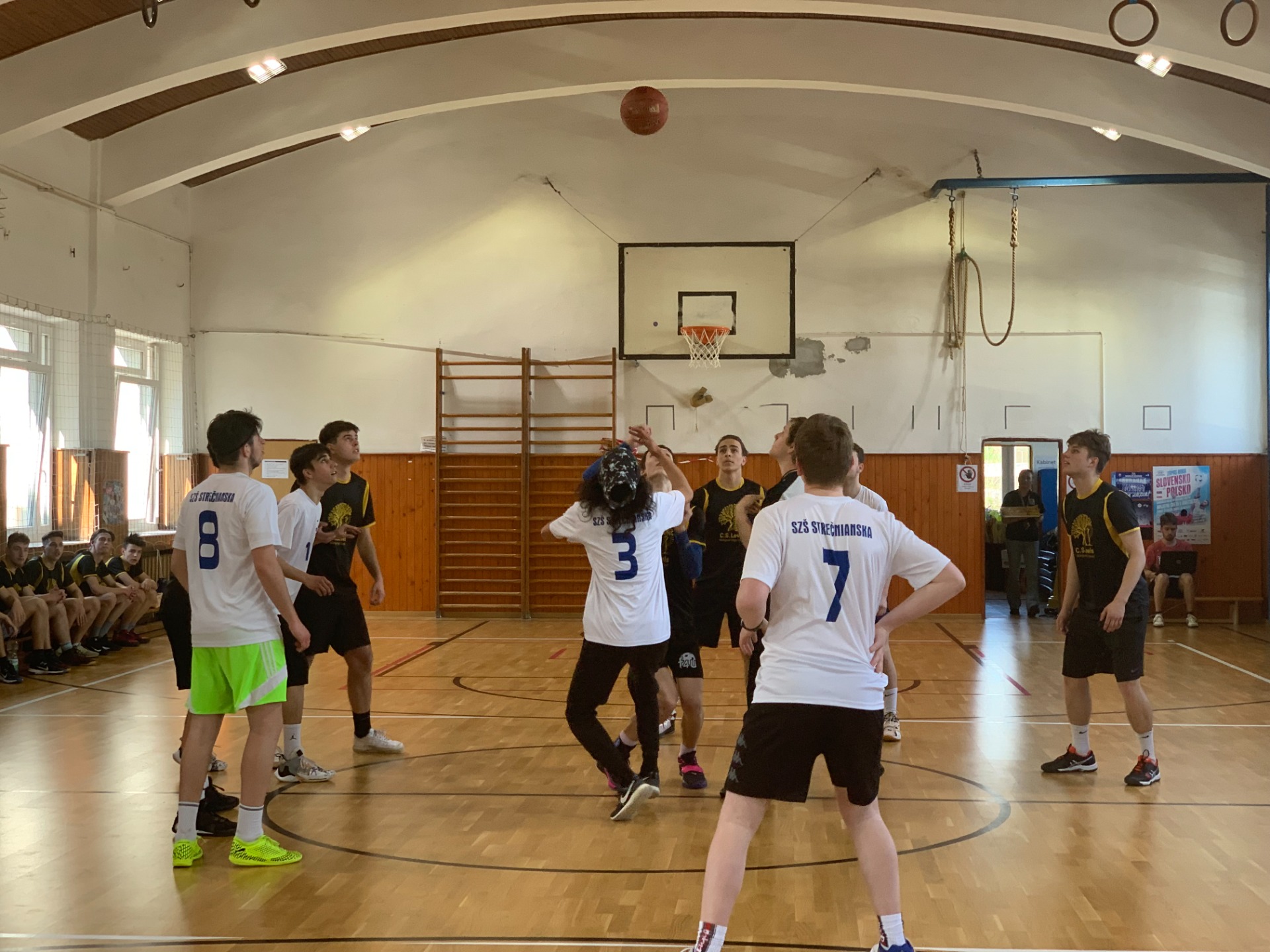 Okresné kolo v basketbale stredoškolákov - Obrázok 6