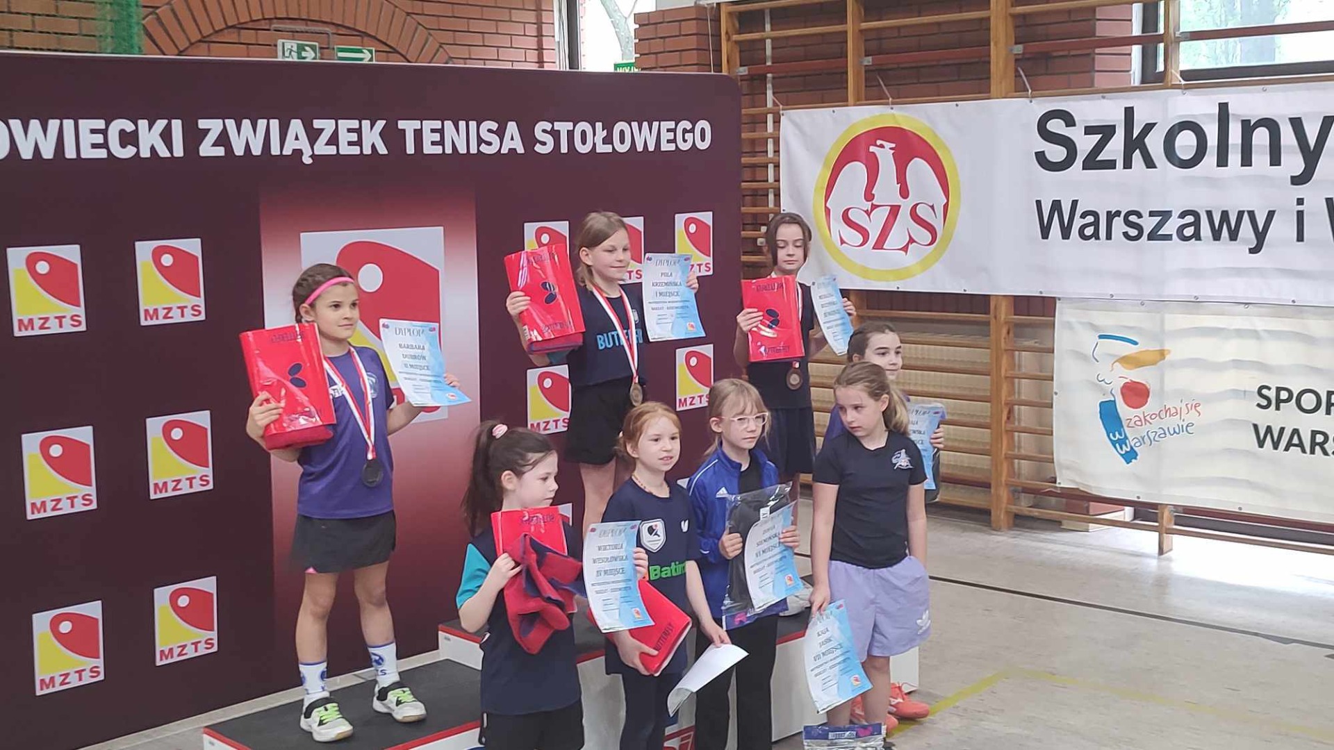 Dnia 13.04.2024 - Zosia Siemińska, uczennica klasy 2 B, zdobyła VI miejsce na "Mistrzostwach Województwa Mazowieckiego" w tenisie stołowym dziewcząt w kategorii "skrzatki"💪👏🏓🏓🏓 Gratulacje dla naszej młodej tenisistki❗ 👏👏👏🏓🏓🏓 - Obrazek 4
