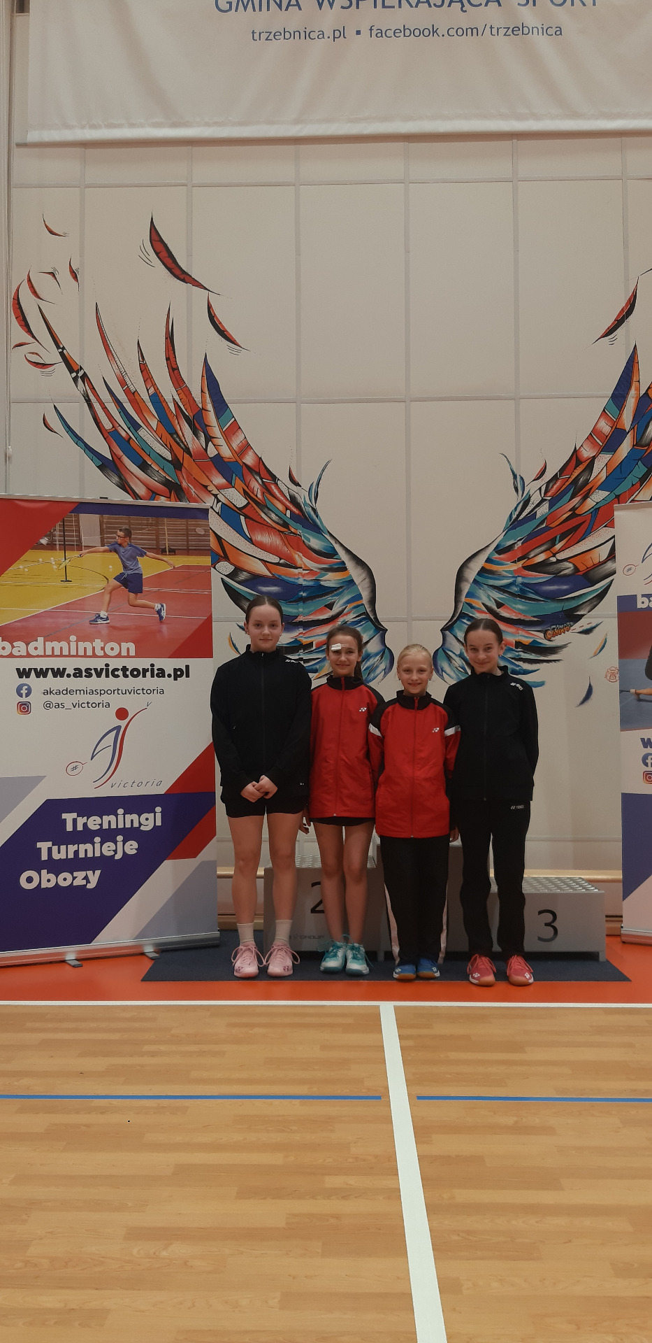 Krajowy Turniej Badmintona w Trzebnicy 🏸 - Obrazek 1