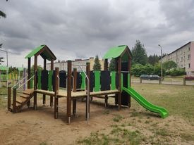 Nowy plac zabaw przy przedszkolu - Obrazek 3