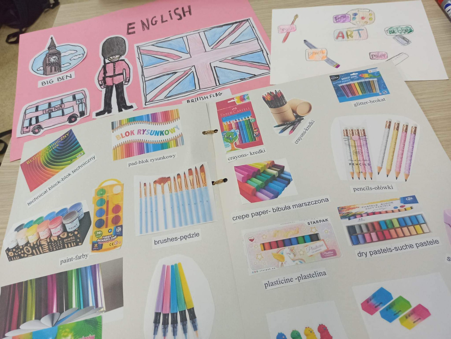 Klasa 4 na lekcji języka angielskiego stworzyła projekty " My favourite subject" 👏👏👏❤️👏👏👏 - Obrazek 4