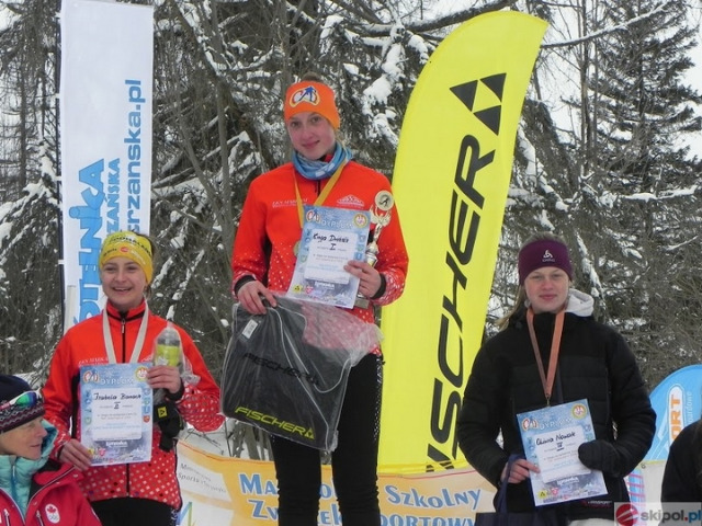 Nasi biegacze narciarscy zdobywają trzy puchary na Finałach  Wojewódzkich w Biegach Narciarskich! - Obrazek 1