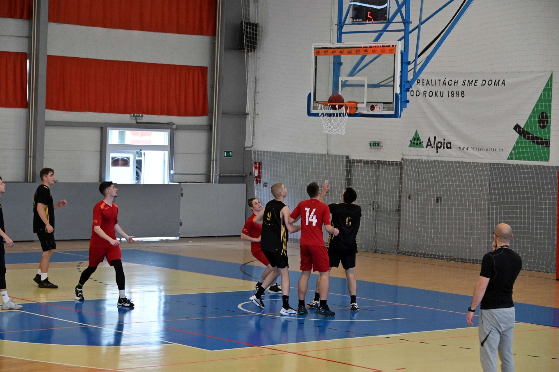 Jól szerepelt a kosárlabdacsapatunk Komáromban az SZMGOB-n! - Obrázok 5