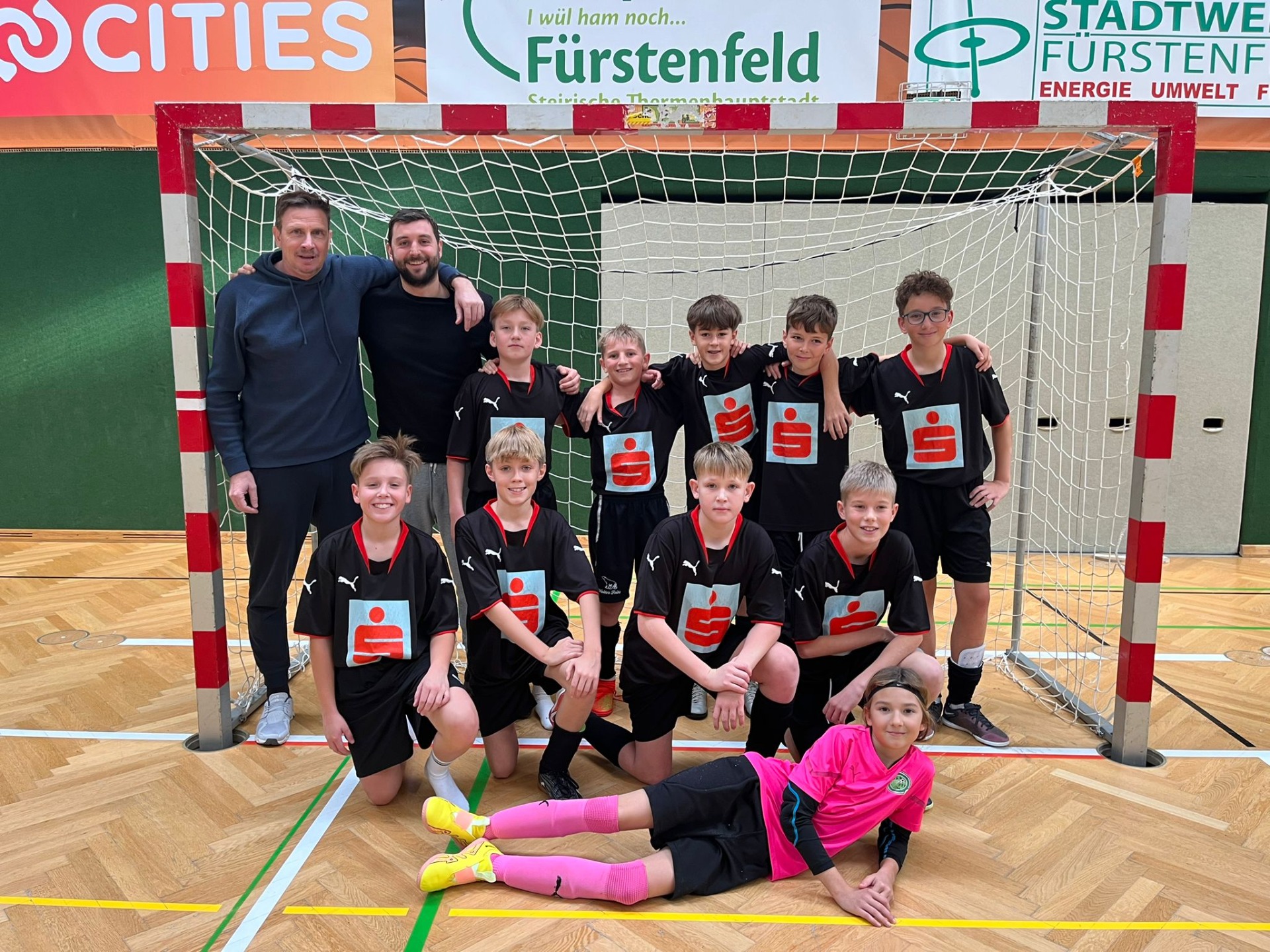 Erfolg beim Schülerliga-Futsal-Hallencup in Fürstenfeld - Bild 1