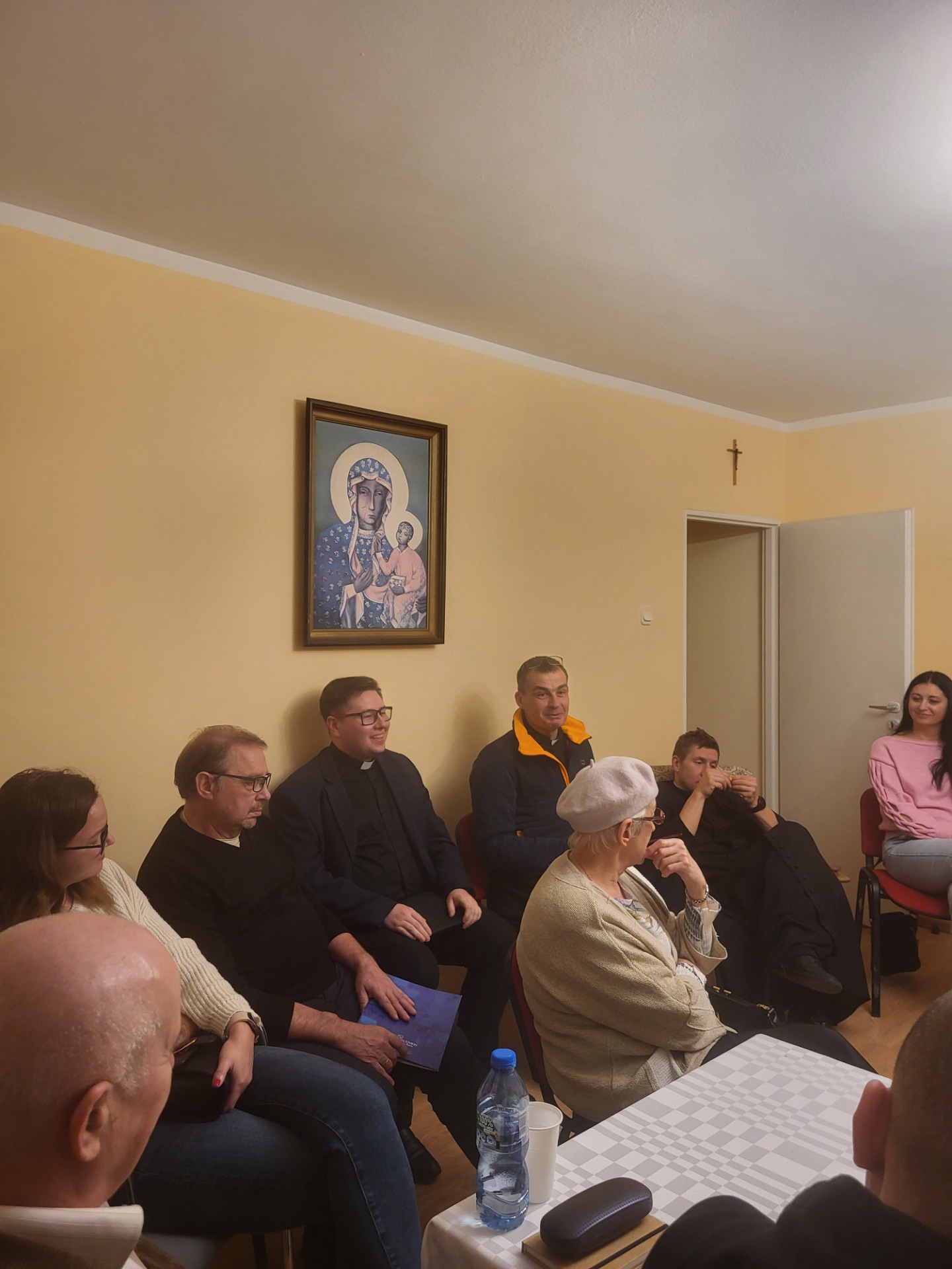 Pierwsze spotkanie nowo powołanej parafialnej rady duszpasterskiej - Obrazek 2