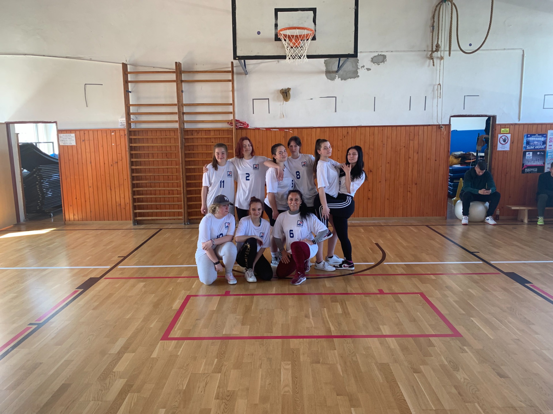 Okresné kolo v basketbale dievčat stredných škôl - Obrázok 3