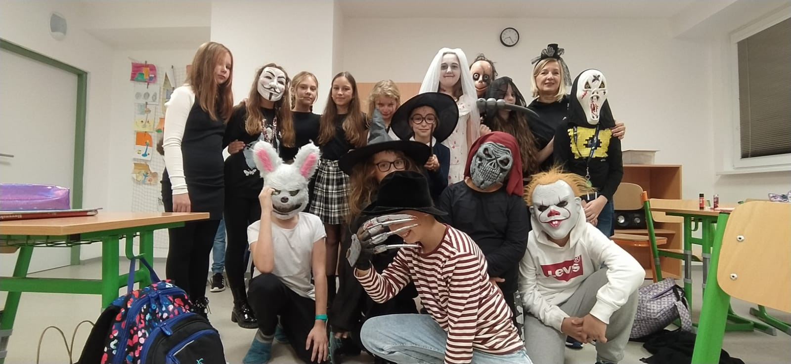 Halloweenske učenie v maskách na druhom stupni 🤡😈👻🎃 - Obrázok 1