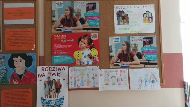 Gazetka szkolna promując projekt profilaktyczny "Rodzina na TAK"